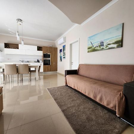 Riviera Holiday Apartments - Seafront - Wifi Марсаскала Экстерьер фото