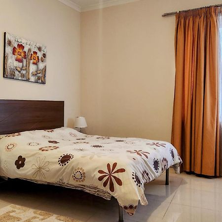 Riviera Holiday Apartments - Seafront - Wifi Марсаскала Экстерьер фото