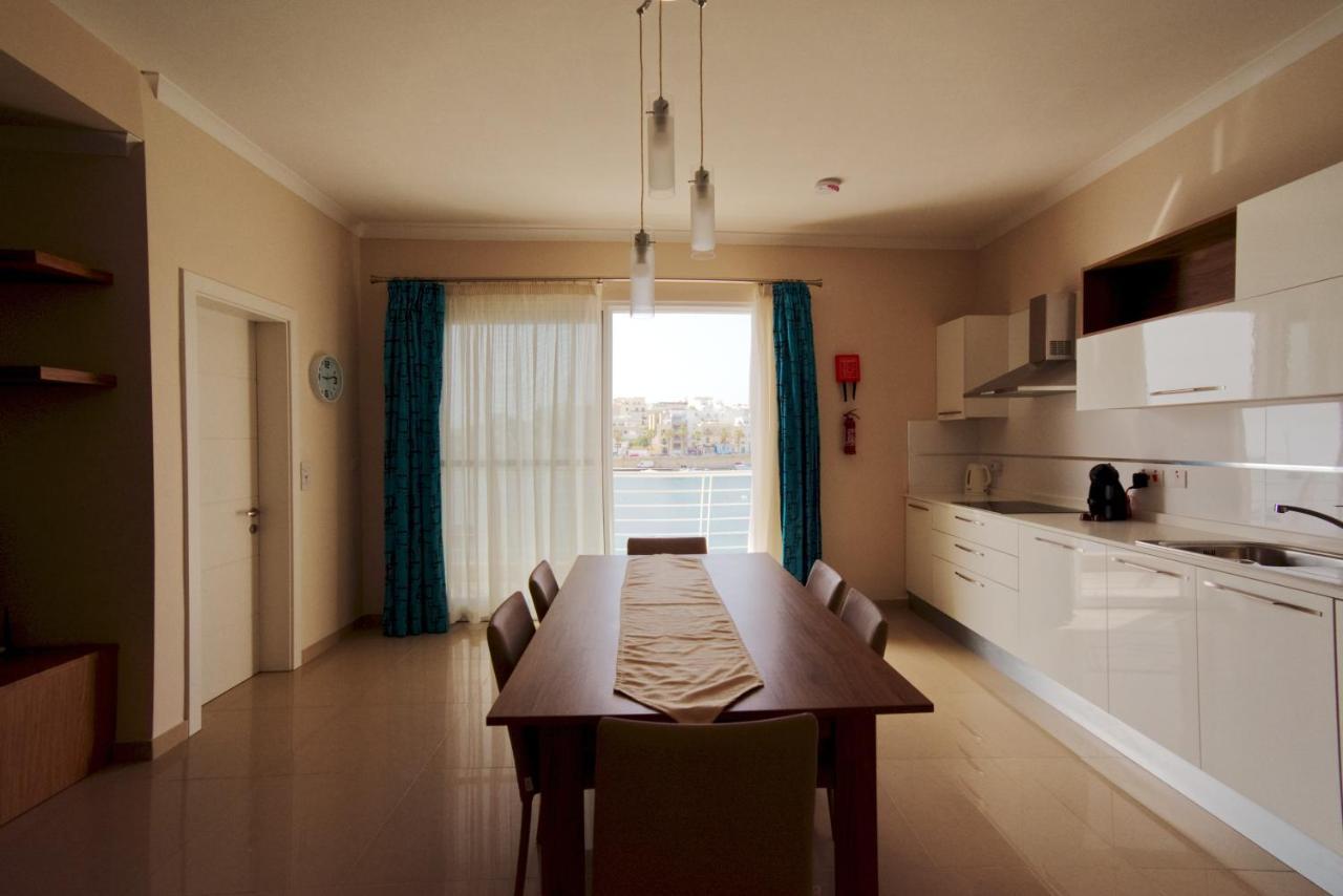 Riviera Holiday Apartments - Seafront - Wifi Марсаскала Экстерьер фото