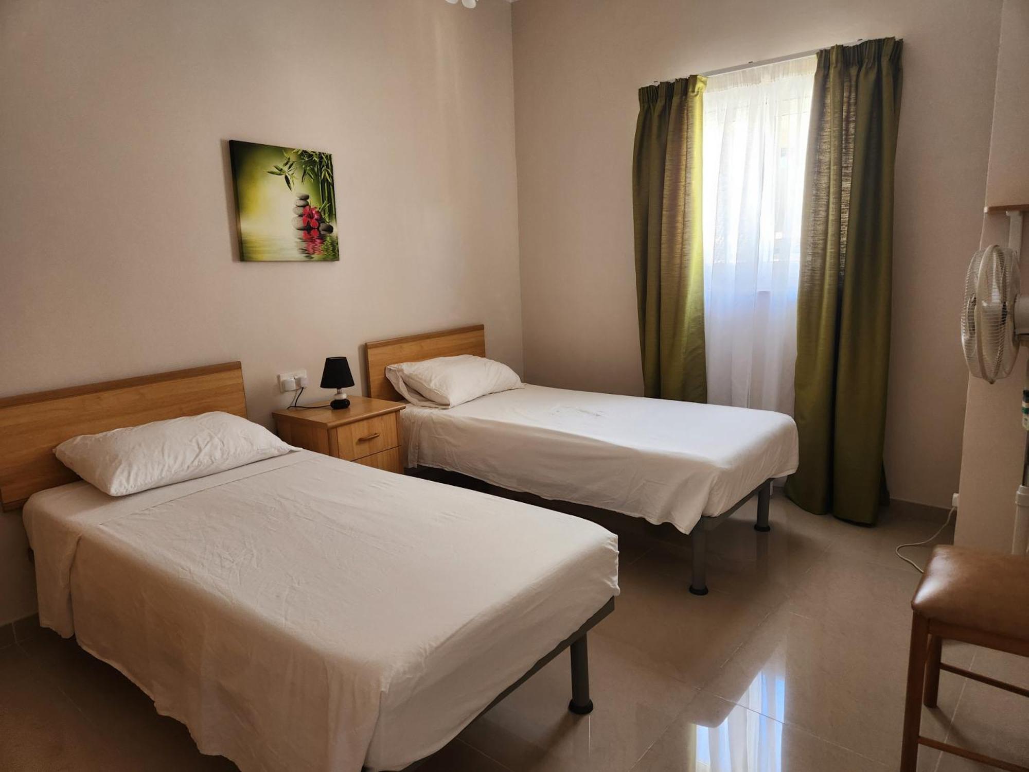 Riviera Holiday Apartments - Seafront - Wifi Марсаскала Экстерьер фото